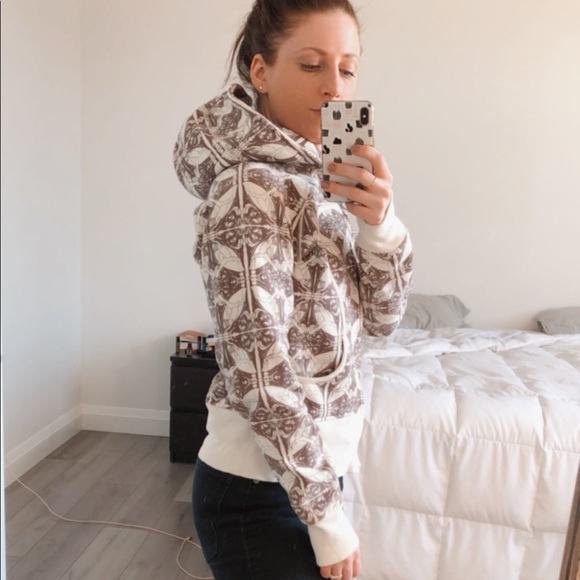 Rare Lululemon Scuba Yoga Hoodie - Picture 3 of 8